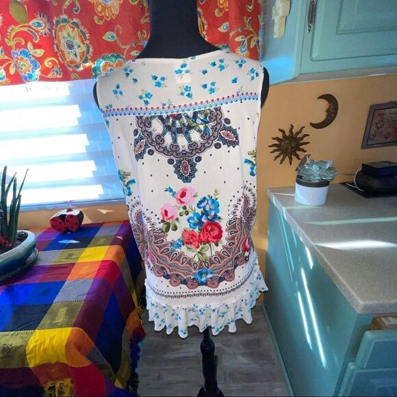 Bila ivory boho V neck tassel top high low hem size Med - Picture 8 of 10